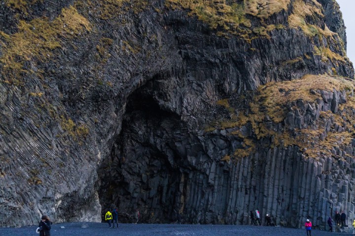 Hálsanefshellir Cave