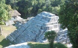 Maya Yaxha, Guatemala