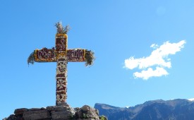 Cruz del Condor, Peru