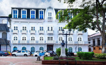 Central Hotel Exterior, Panama City