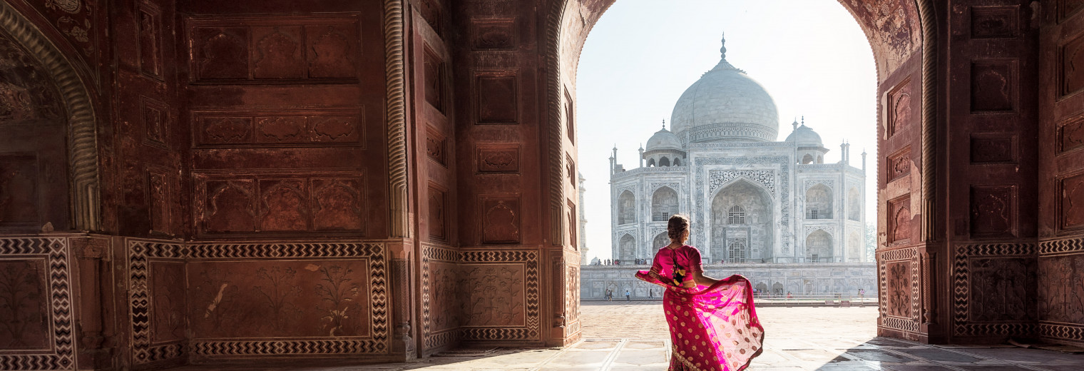 Taj Mahal Arch with Model