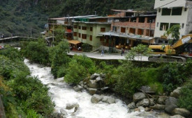 Machu Picchu Pueblo/ Aguas Calientes