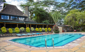 Lake Nakuru Lodge & Pool, Kenya