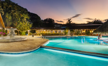 Pool, Doubletree by Hilton San Jose