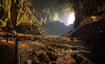 Bat cave,  Gomantong