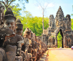 Guardian Statues, Angkor Thom