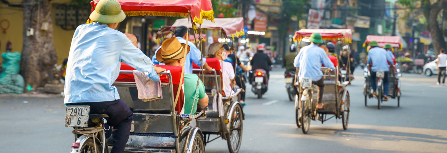 Rickshaw driver, Hanoi